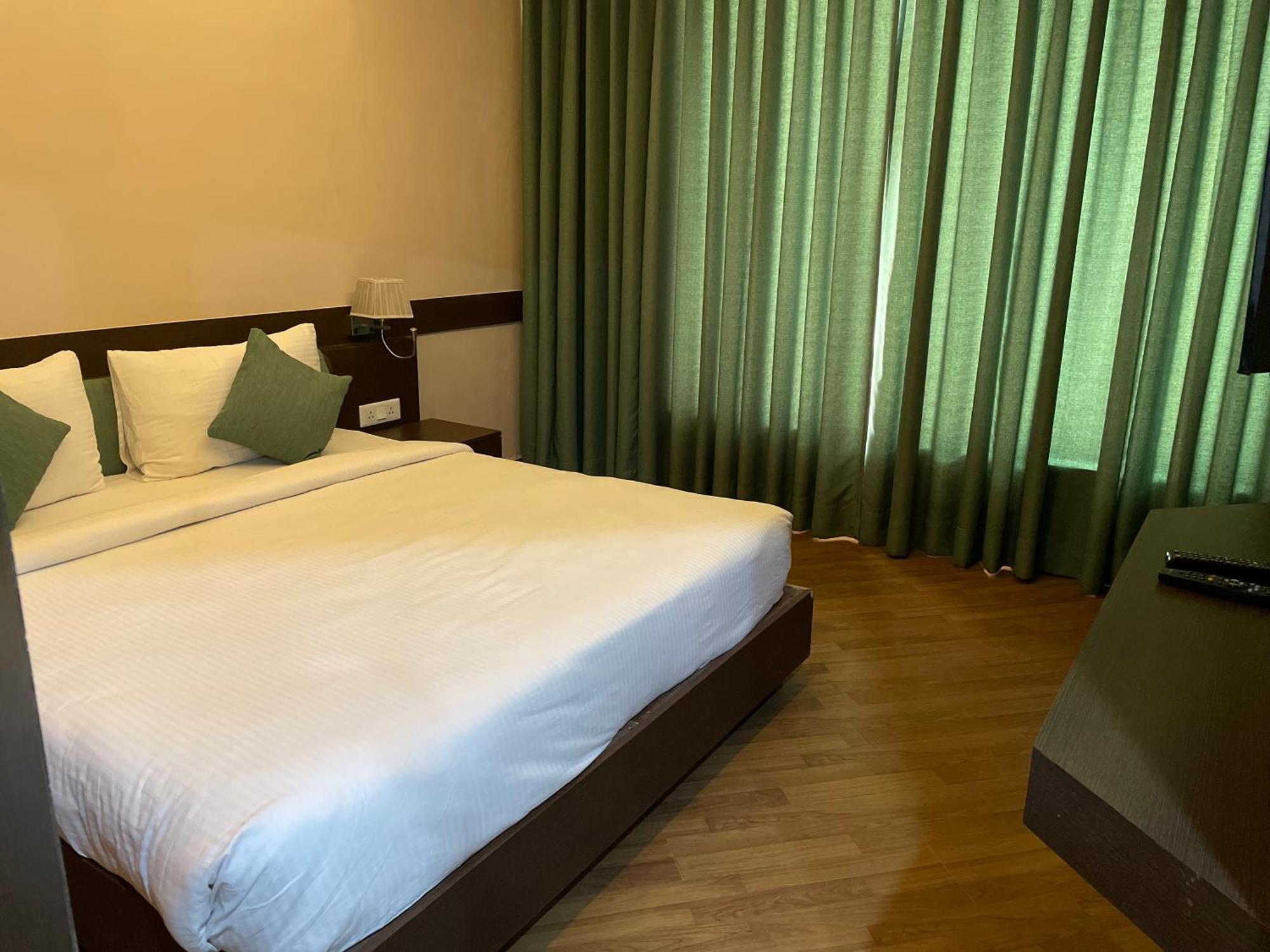 Hotel V Retreat Gurgaon Zewnętrze zdjęcie
