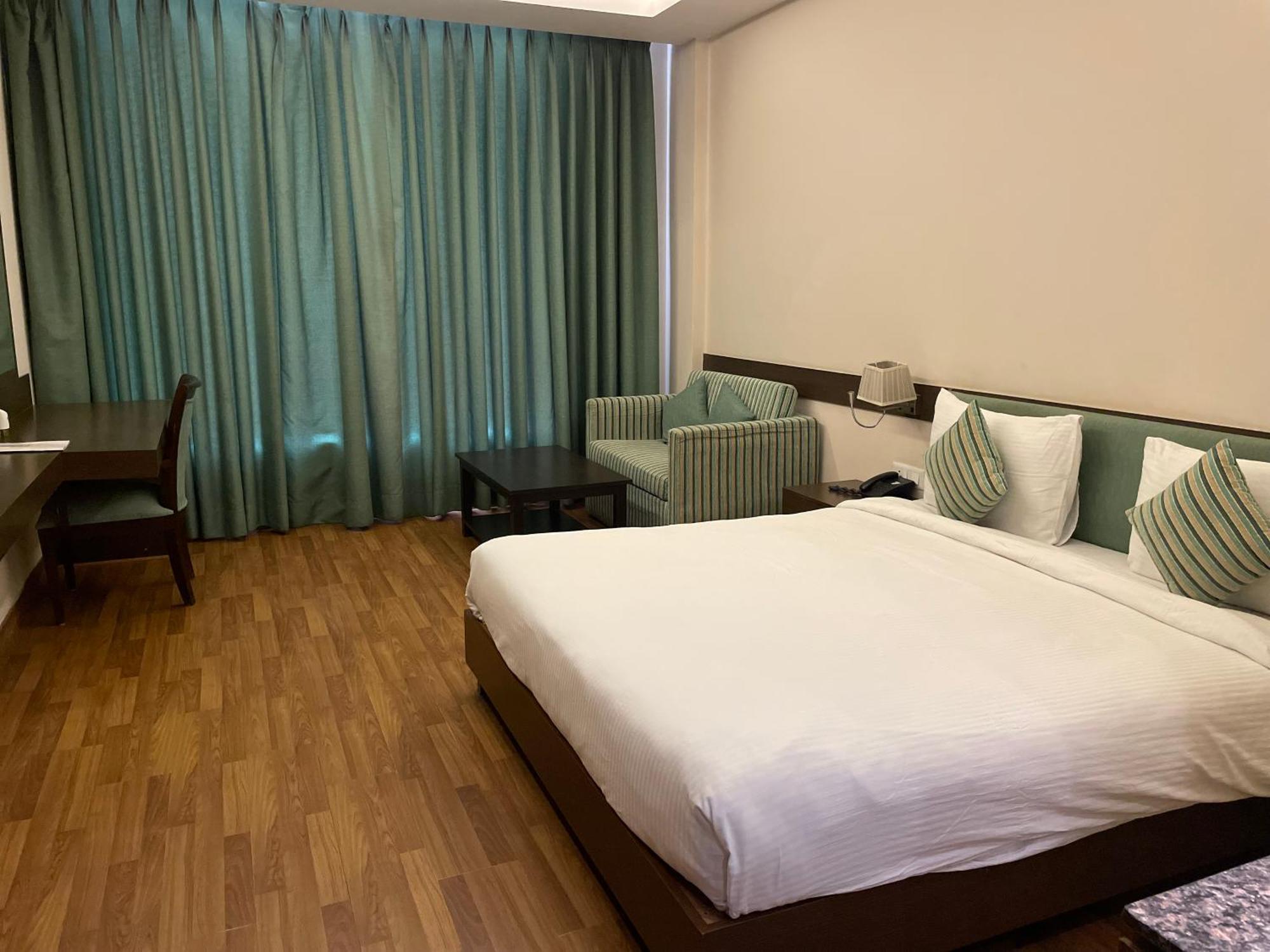 Hotel V Retreat Gurgaon Zewnętrze zdjęcie